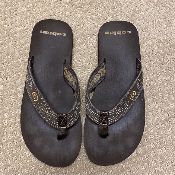 Cobain Brown Flip Flops w/ Turquoise Embroidery - Picture 2 of 7